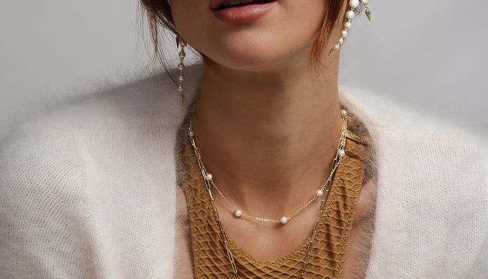 How To Wear Pearls (3 Different Ways)