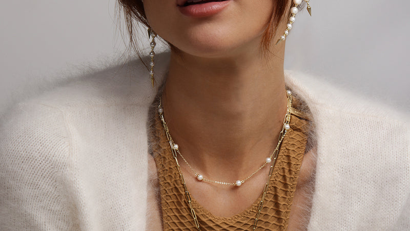 How To Wear Pearls (3 Different Ways)