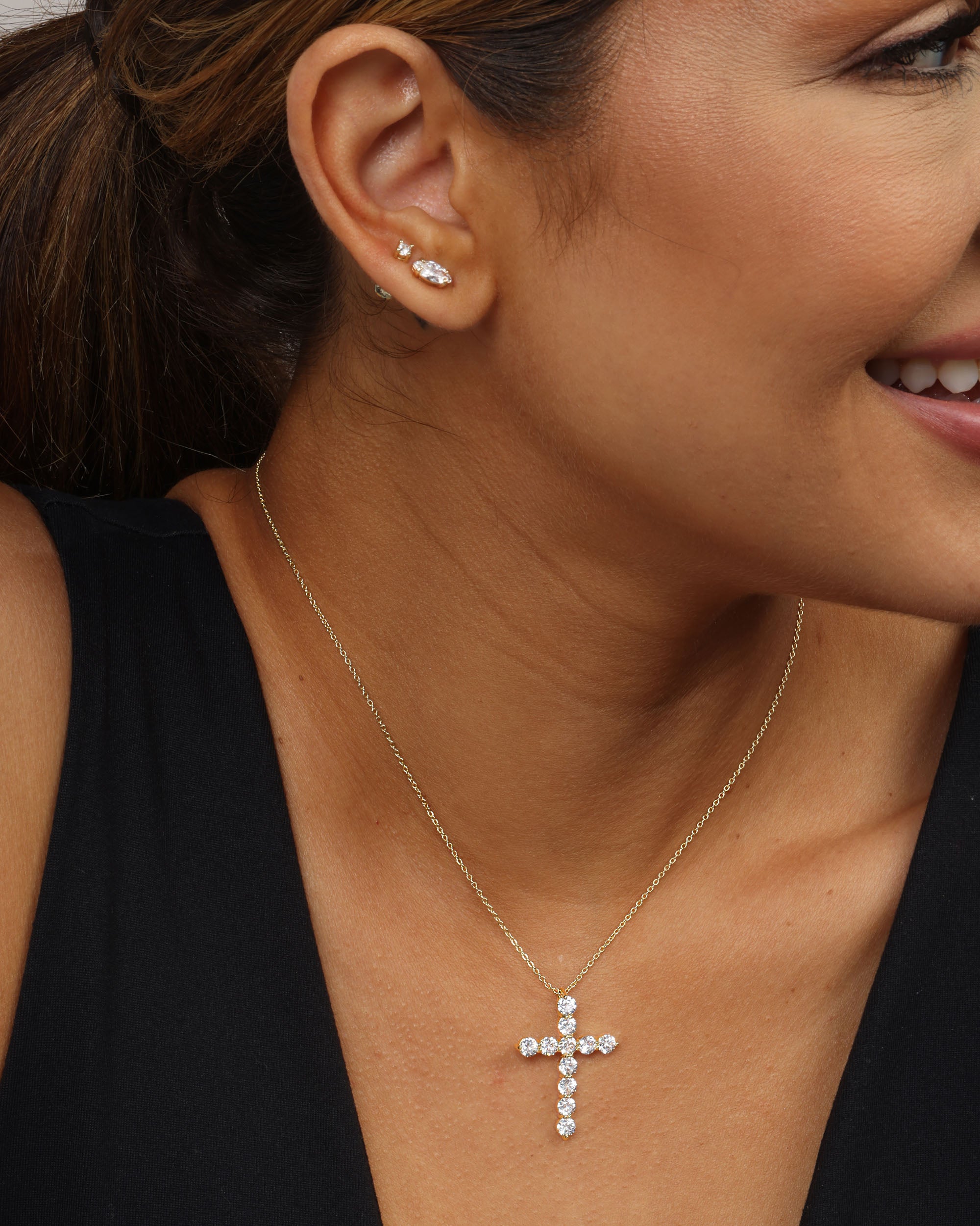 "Oh She Fancy" Cross Pendant 18" - Gold|White Diamondettes