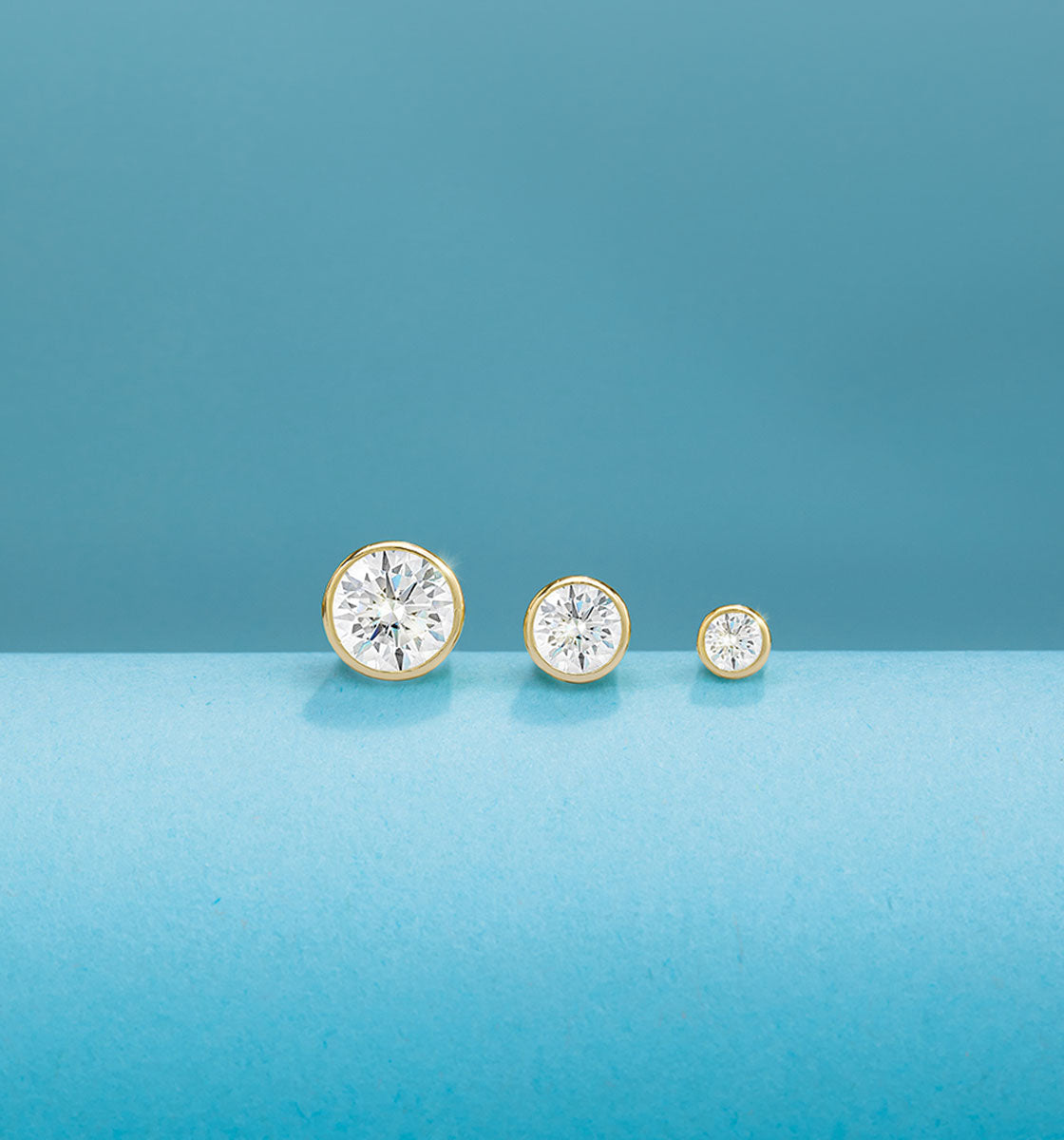 Round Diamond Stud Earrings